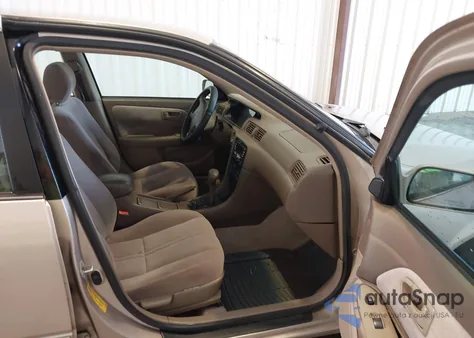 1999 Toyota Camry Le из США, поврежденный, VIN 4T1BG28K6XU916590